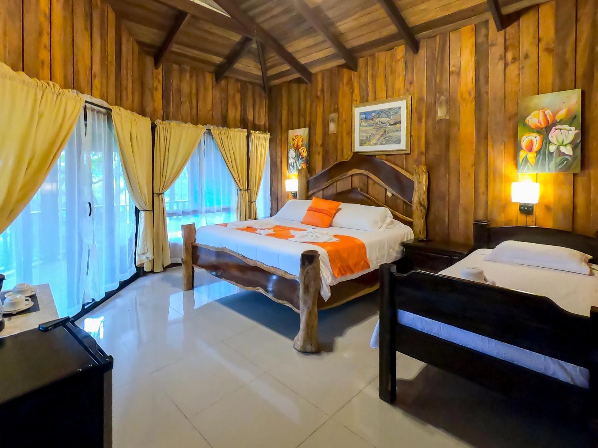 Heliconias Rainforest Lodge Bijagua Exterior photo