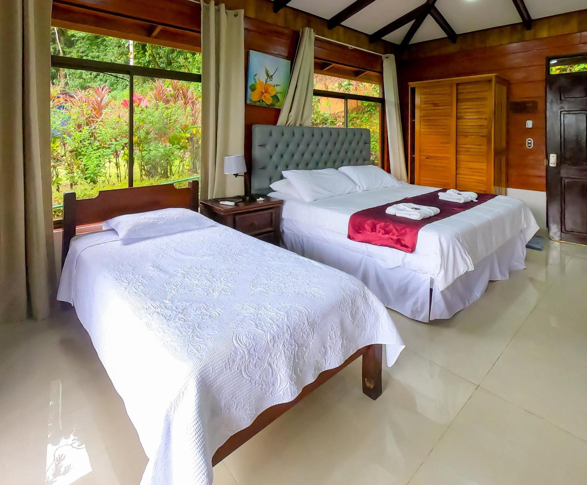 Heliconias Rainforest Lodge Bijagua Exterior photo