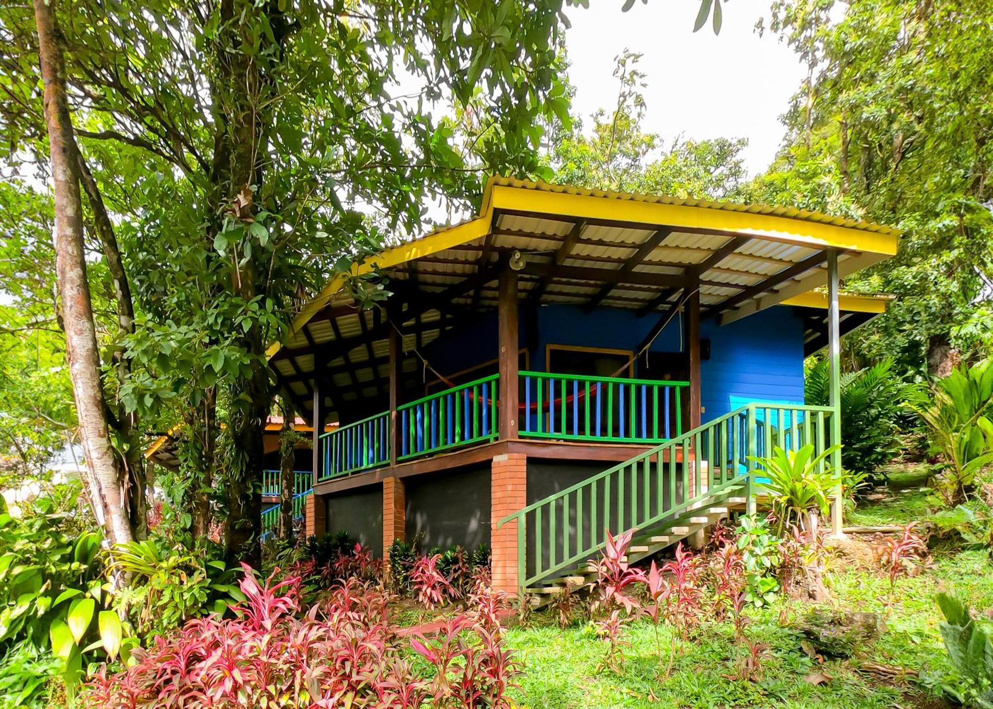 Heliconias Rainforest Lodge Bijagua Exterior photo