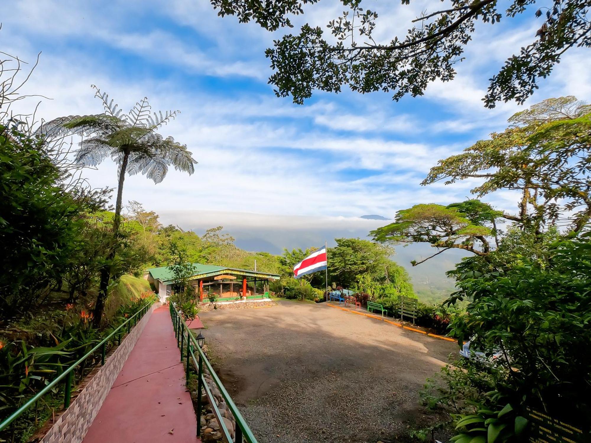 Heliconias Rainforest Lodge Bijagua Exterior photo