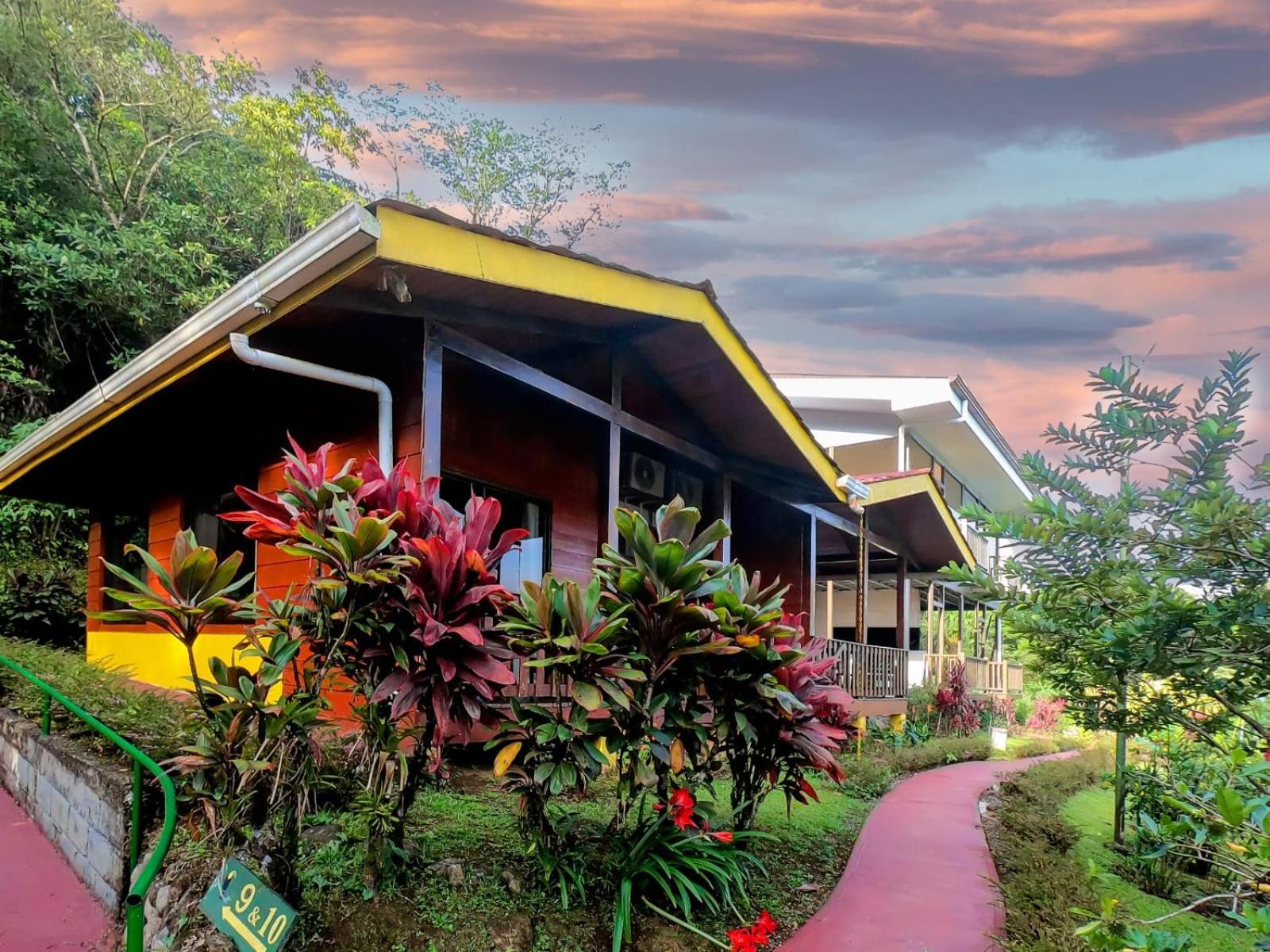 Heliconias Rainforest Lodge Bijagua Exterior photo