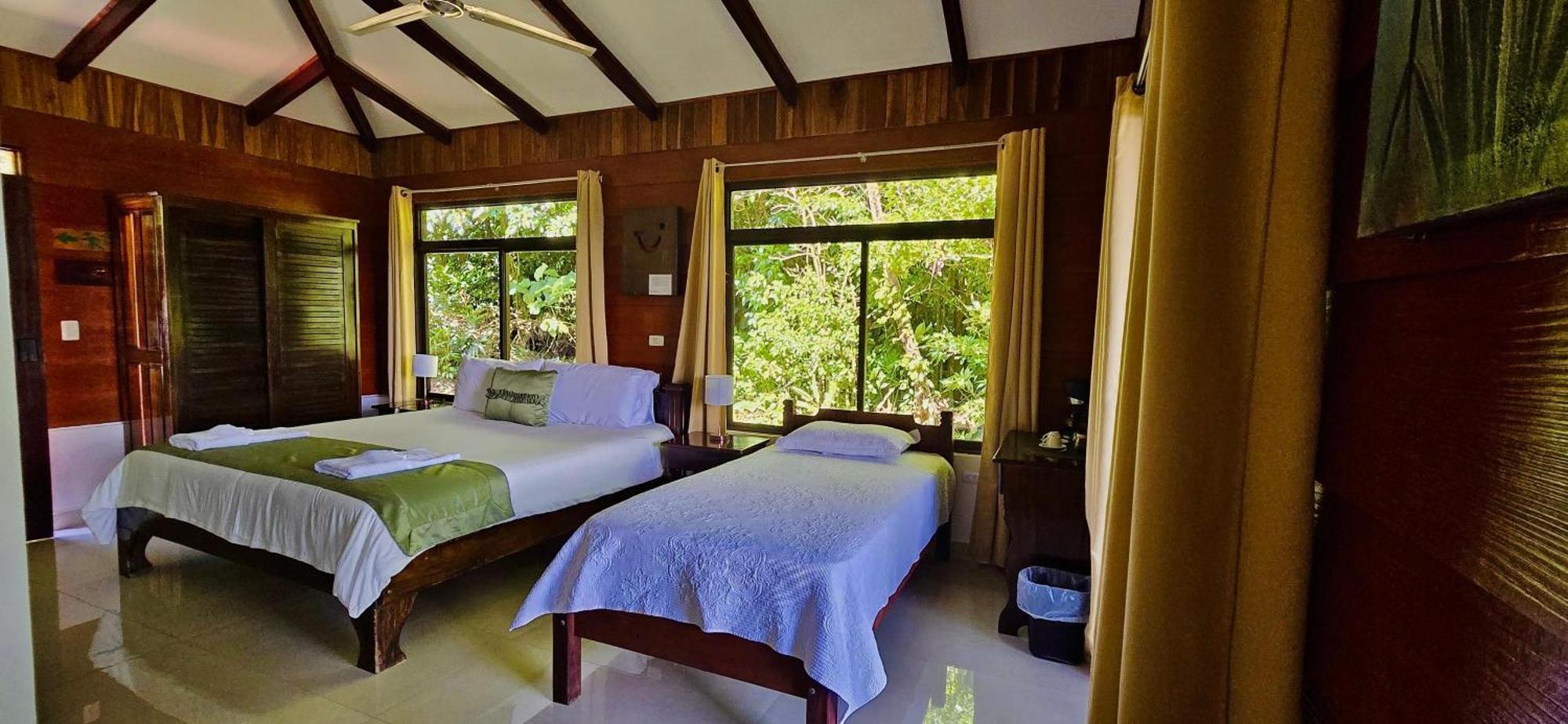 Heliconias Rainforest Lodge Bijagua Exterior photo