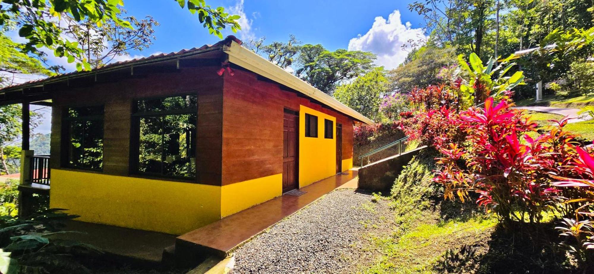Heliconias Rainforest Lodge Bijagua Exterior photo