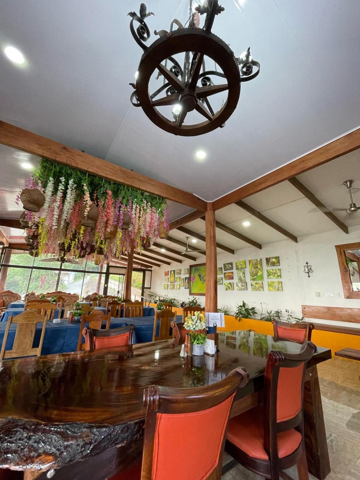 Heliconias Rainforest Lodge Bijagua Exterior photo